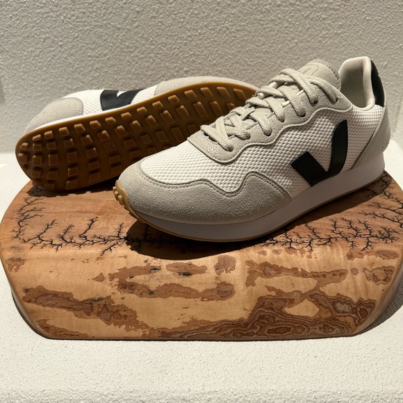 Veja Shoes - Veja Cream and Black Sneakers